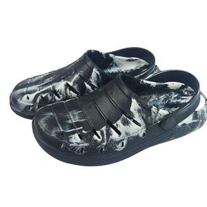 Rugged Shark Kids Crocs Size 6 | Black & White Marble